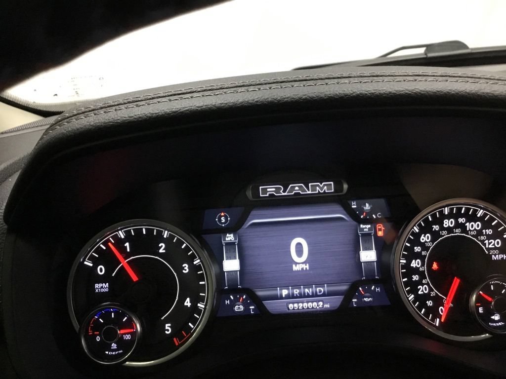 Used 2022 RAM 1500 Laramie AWD/4WD image 40