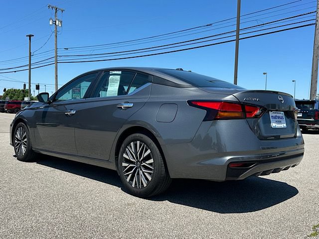 Used 2025 Nissan Altima 2.5 SV FWD image 5