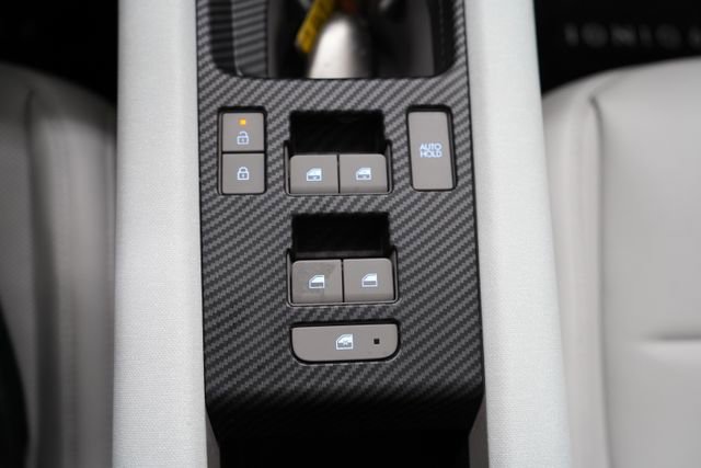 Used 2024 Hyundai Ioniq 6 Limited image 57