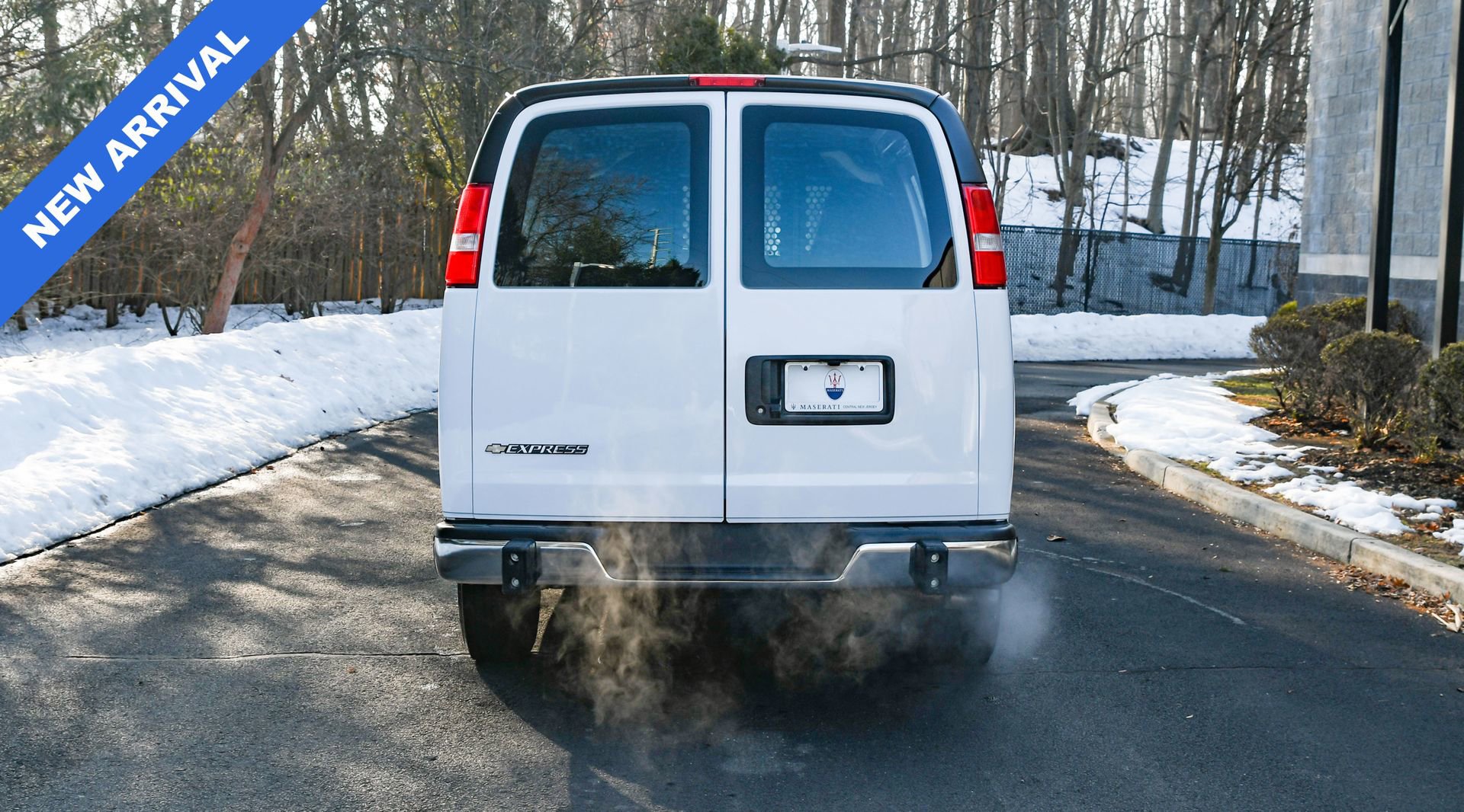 Used 2024 Chevrolet Express 2500 w/ Driver Convenience Package image 6