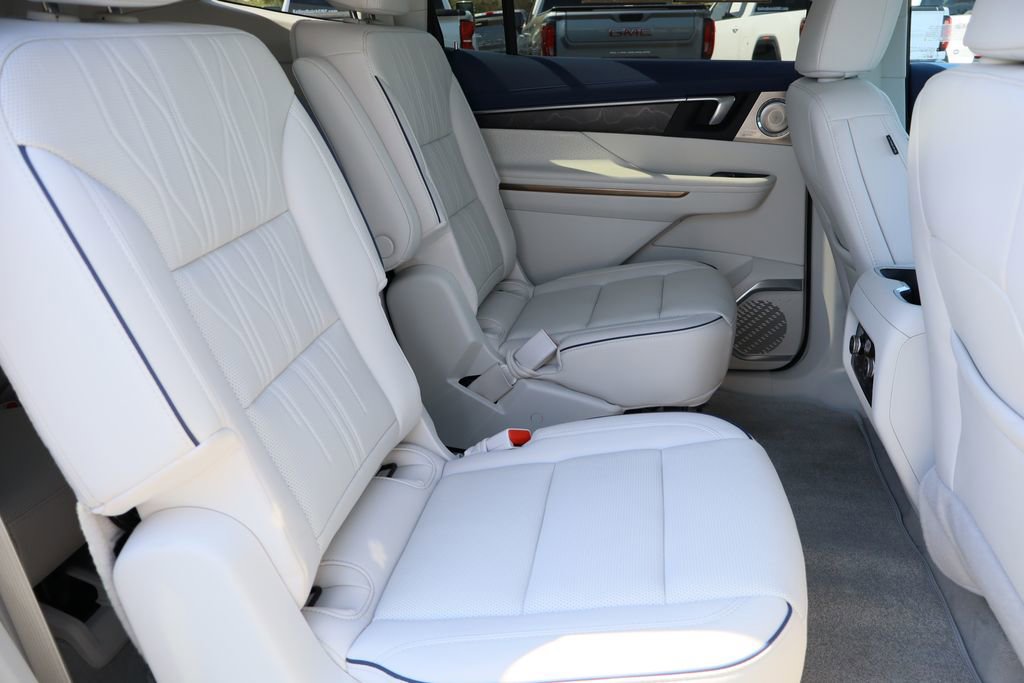 Certified 2025 Buick Enclave Avenir w/ Super Cruise Package image 30