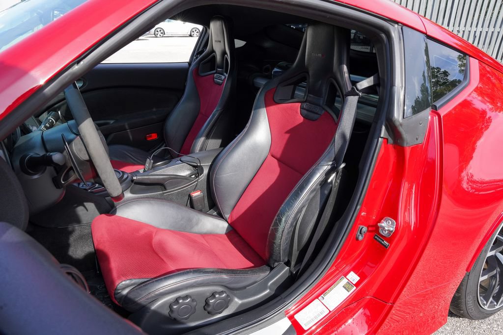 Used 2017 Nissan 370Z NISMO RWD image 25