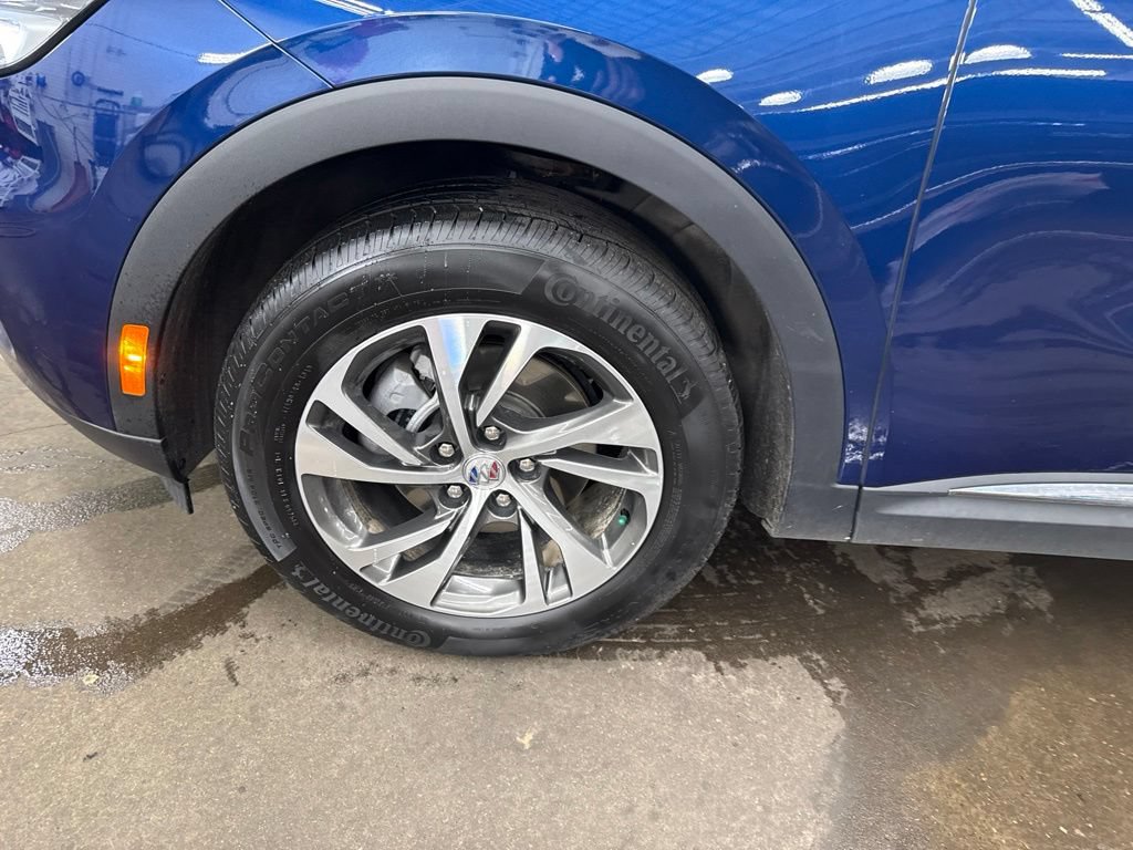 Used 2023 Buick Envision Essence AWD/4WD image 11