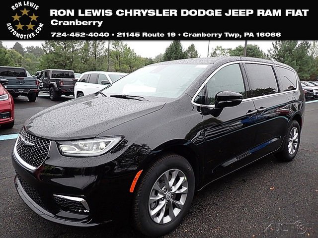 New 2026 Chrysler Pacifica Select video 1
