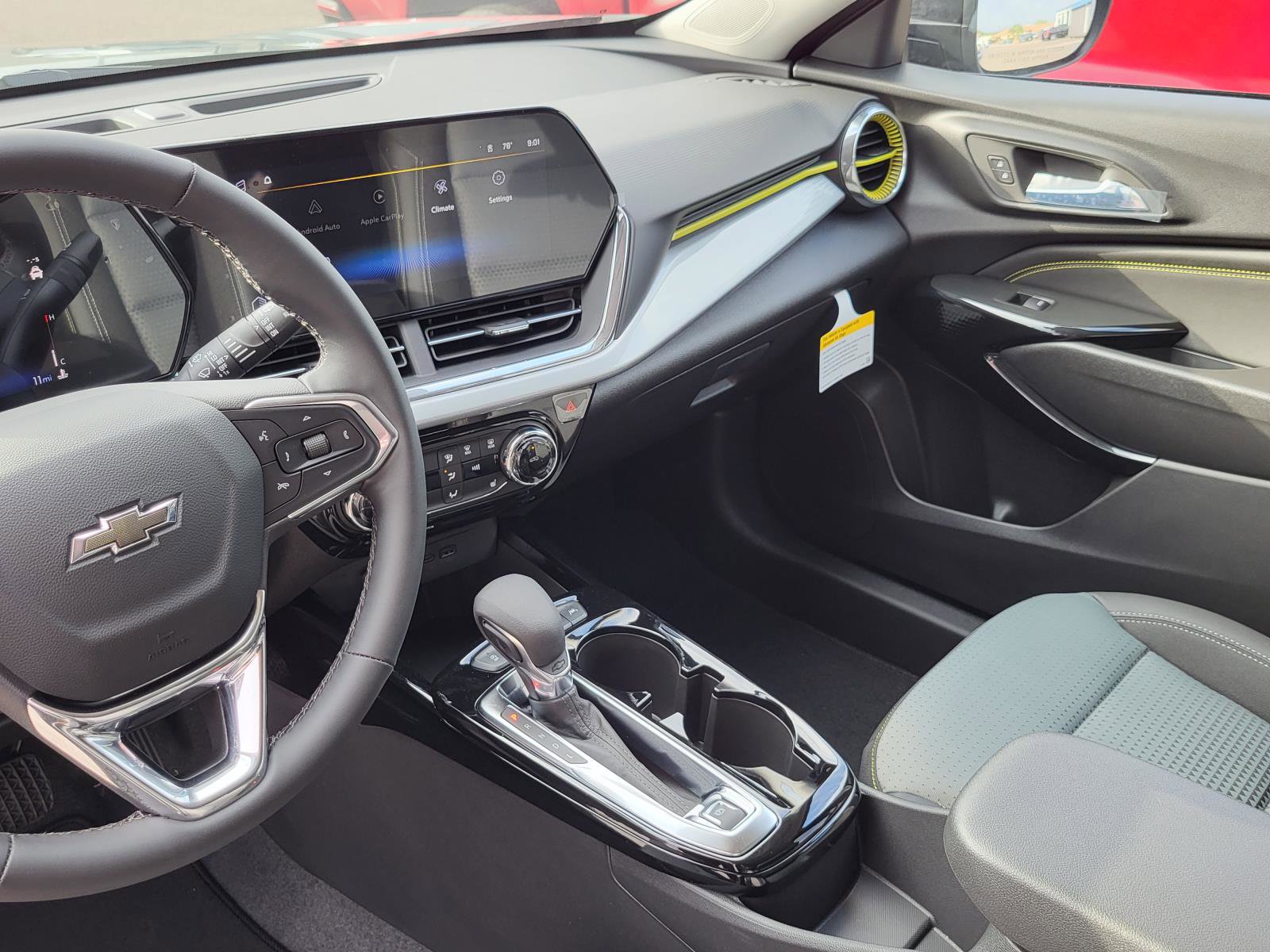 New 2026 Chevrolet Trax LT w/ Midnight Edition image 18