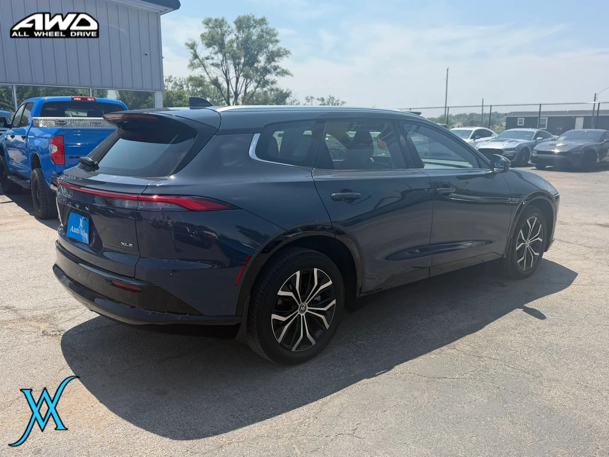 Used 2025 Toyota Crown Signia AWD/4WD image 7