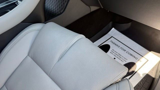 Used 2026 Lincoln Aviator Reserve AWD/4WD image 32