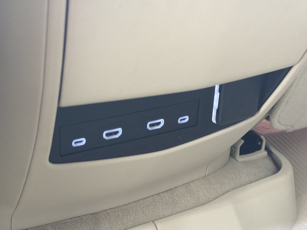 Used 2024 Cadillac Escalade Sport Platinum AWD/4WD image 43