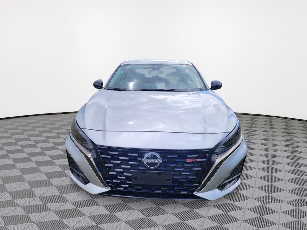 New 2025 Nissan Altima 2.5 SR w/ SR Premium Package image 9