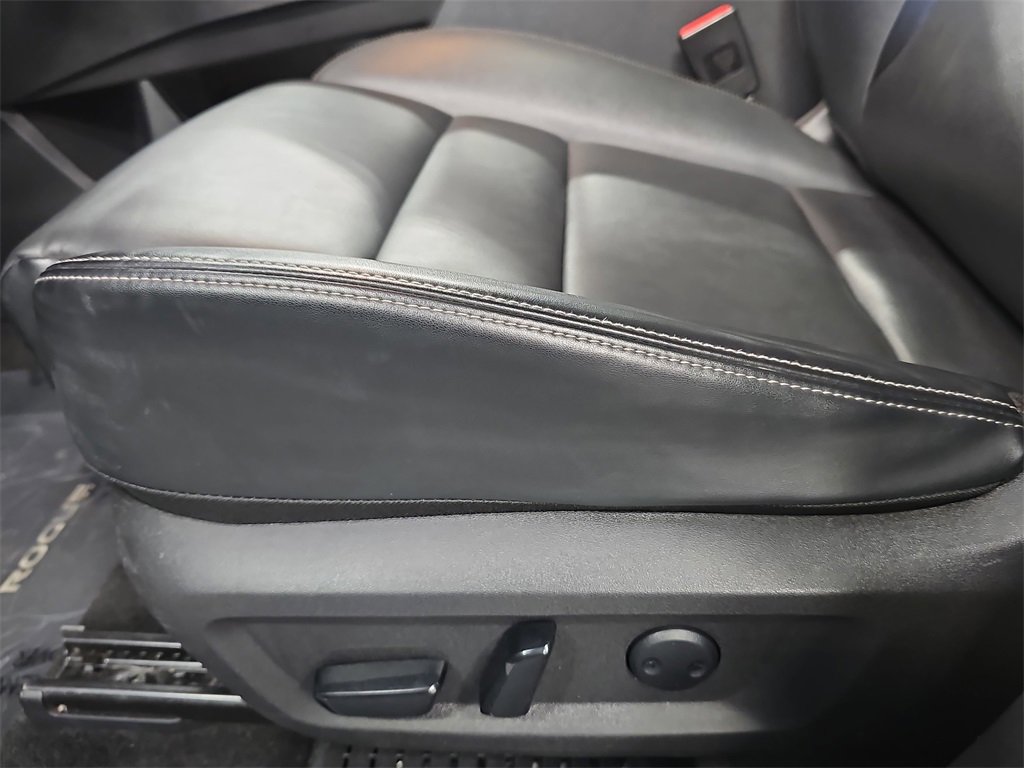 Used 2023 Nissan Rogue SV w/ SV Premium B Package image 27