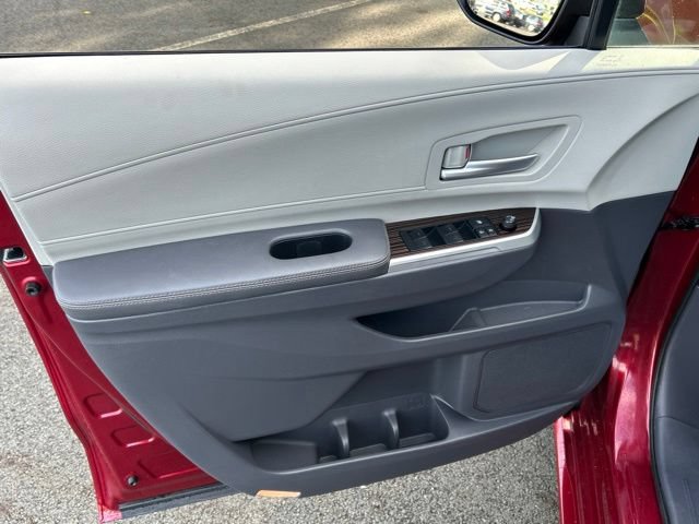 Used 2022 Toyota Sienna XLE w/ XLE Plus Package AWD/4WD image 23