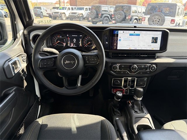 Used 2024 Jeep Gladiator Sport image 22