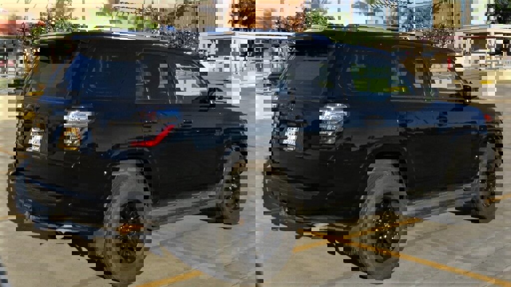 Used 2016 Toyota 4Runner SR5 image 6