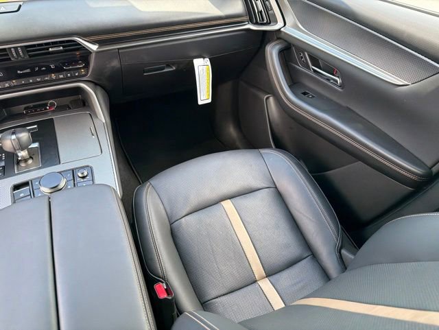 Used 2025 MAZDA CX-70 Plug-In Hybrid w/ Premium Plus AWD/4WD image 27
