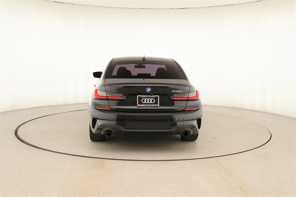 Used 2022 BMW 330e w/ M Sport Package image 5