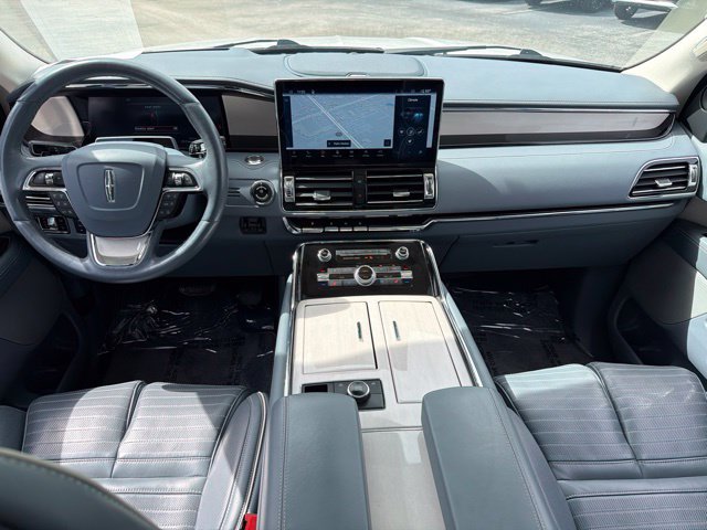 Used 2024 Lincoln Navigator Black Label AWD/4WD image 16