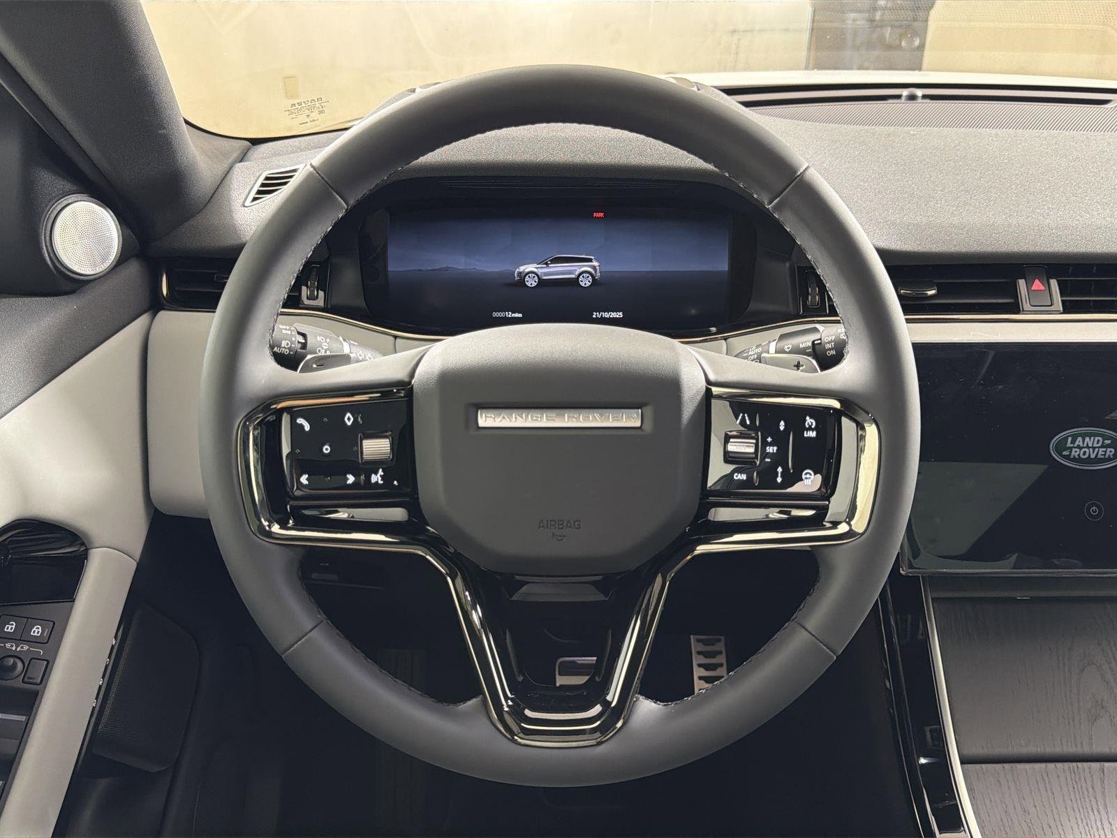 New 2026 Land Rover Range Rover Evoque Dynamic SE image 11