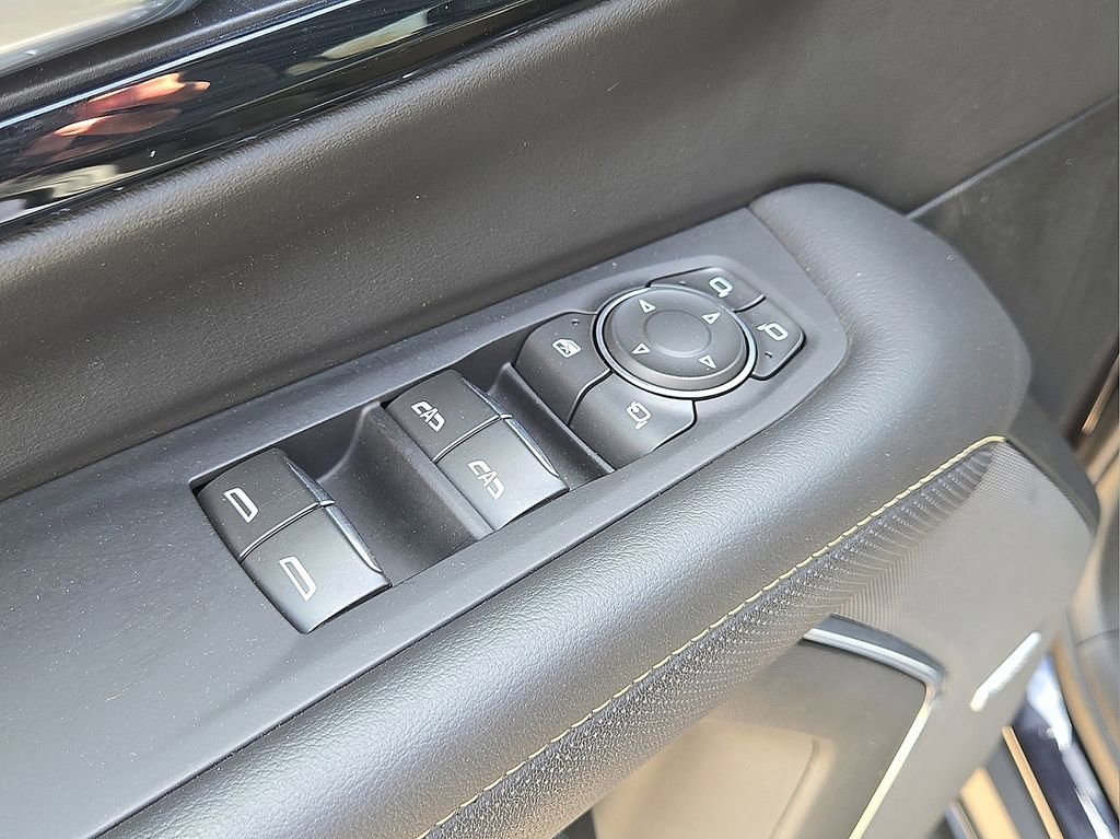 Used 2025 Chevrolet Tahoe Premier image 22