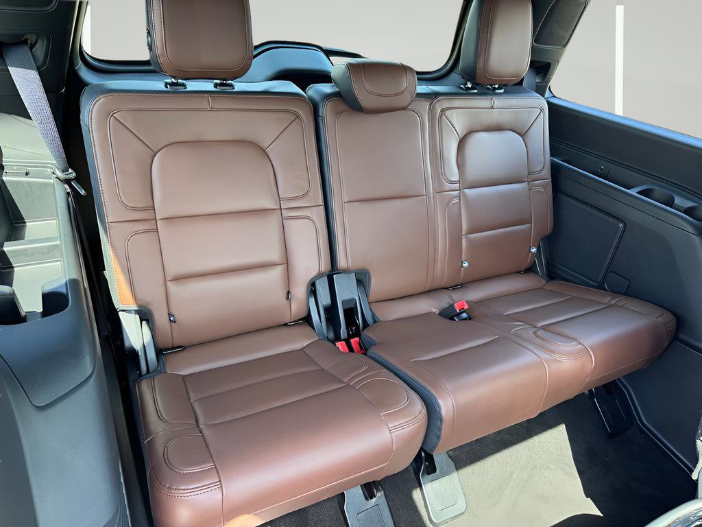 Used 2024 Lincoln Navigator Reserve image 35