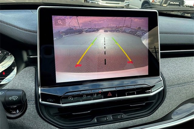 Used 2024 Jeep Compass Latitude image 22