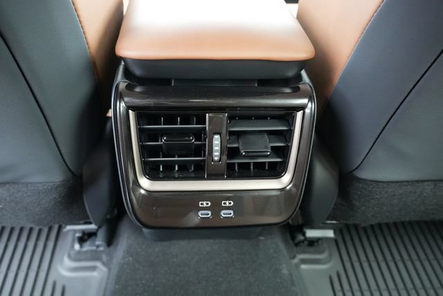 Used 2025 Toyota Crown Signia AWD/4WD image 20