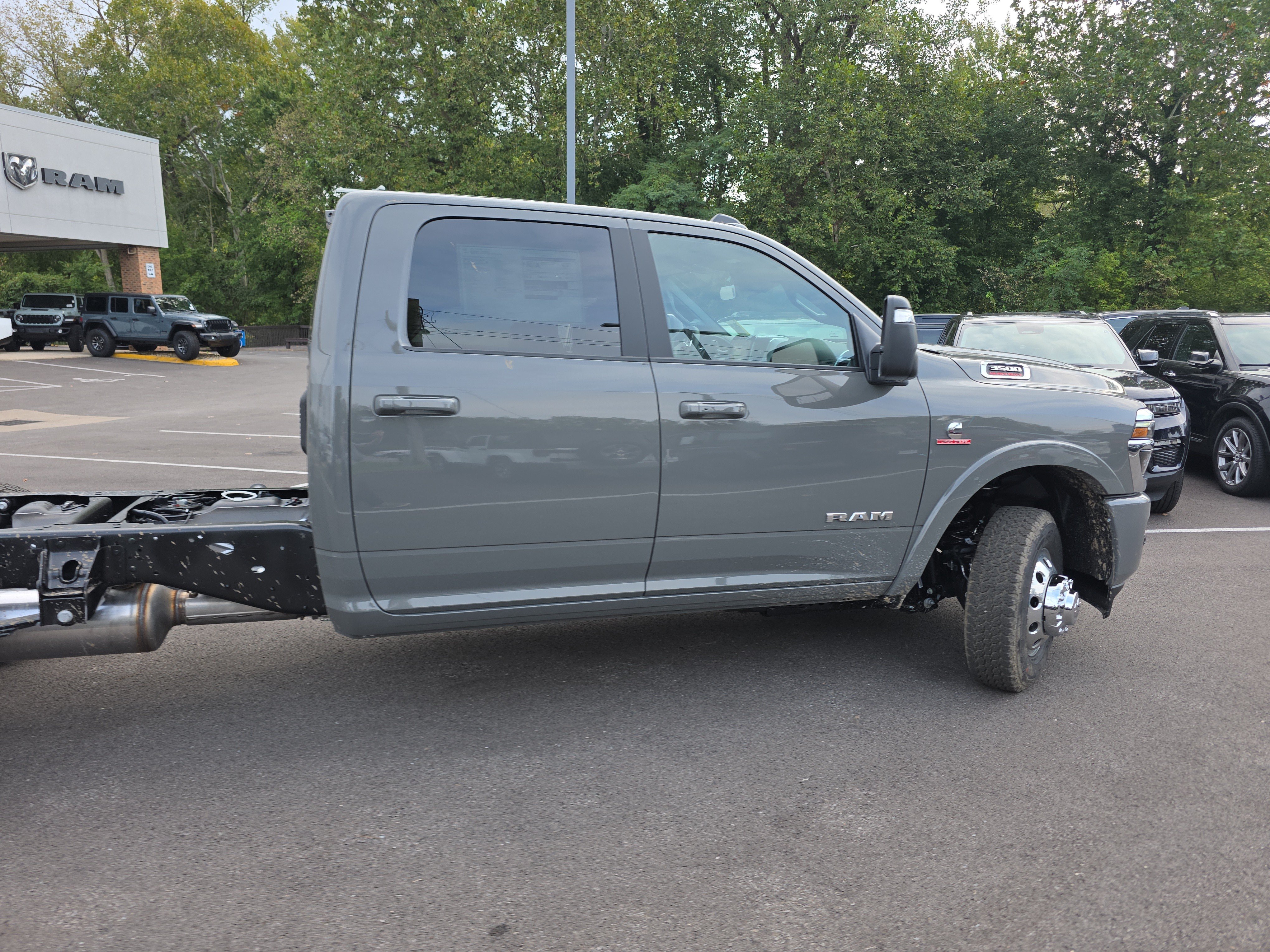 New 2027 RAM 3500 4x4 Crew Cab DRW image 25
