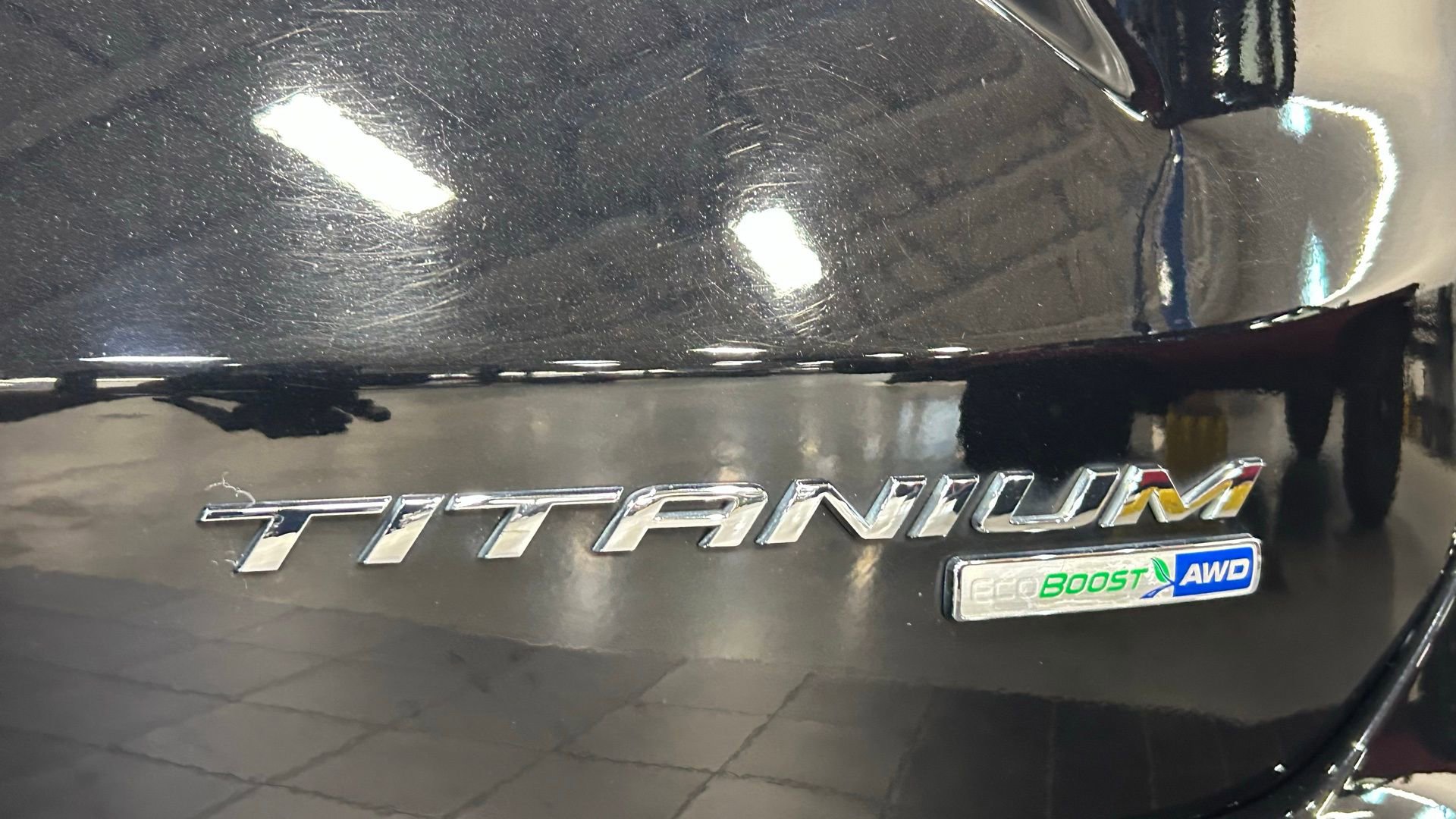 Used 2019 Ford Edge Titanium AWD/4WD image 24