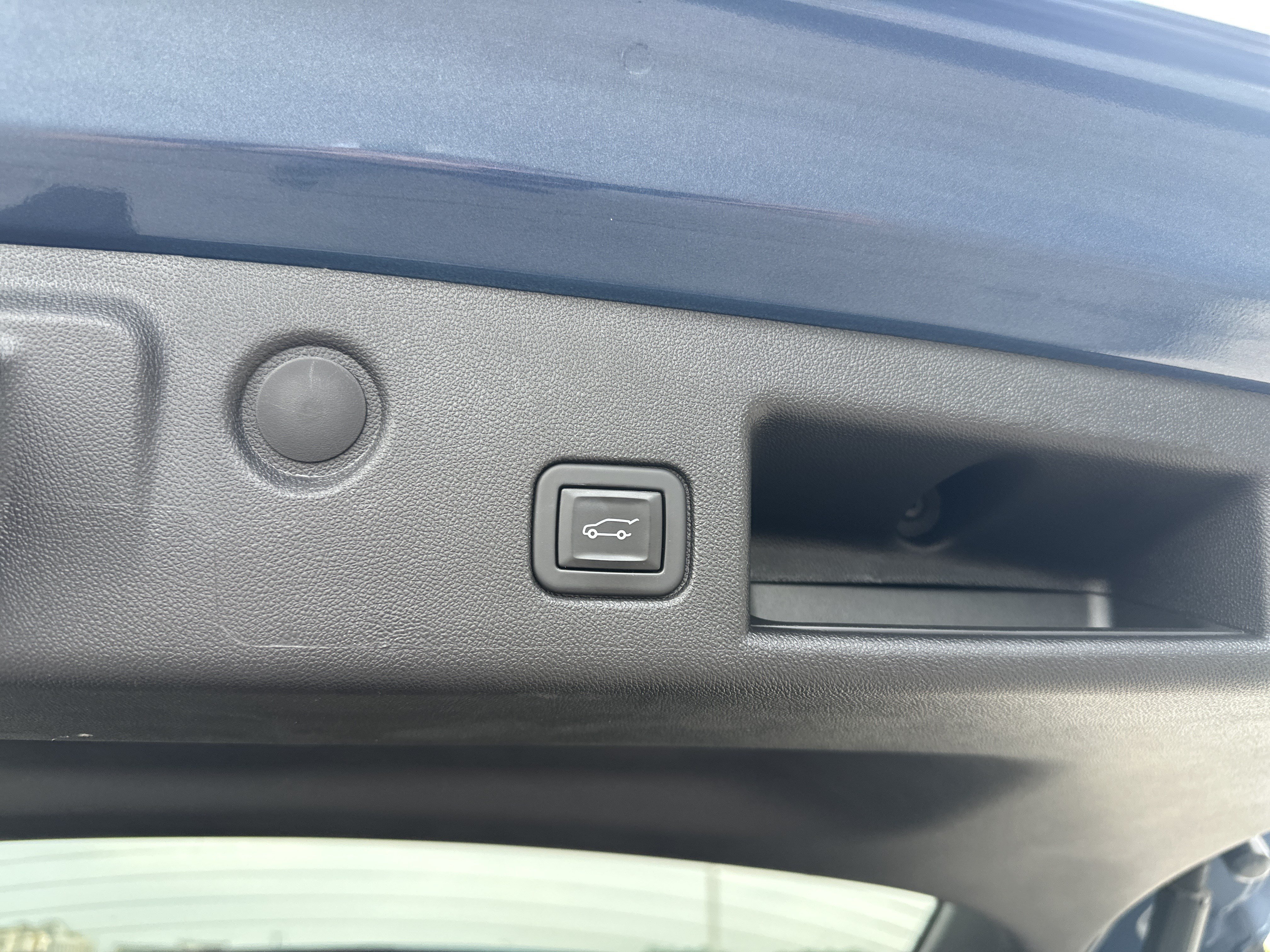Used 2024 Chevrolet Equinox Premier FWD image 33