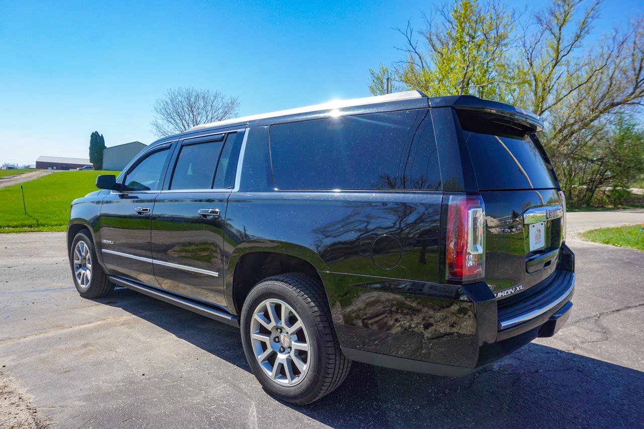 Used 2015 GMC Yukon XL Denali w/ Premium Package AWD/4WD image 5