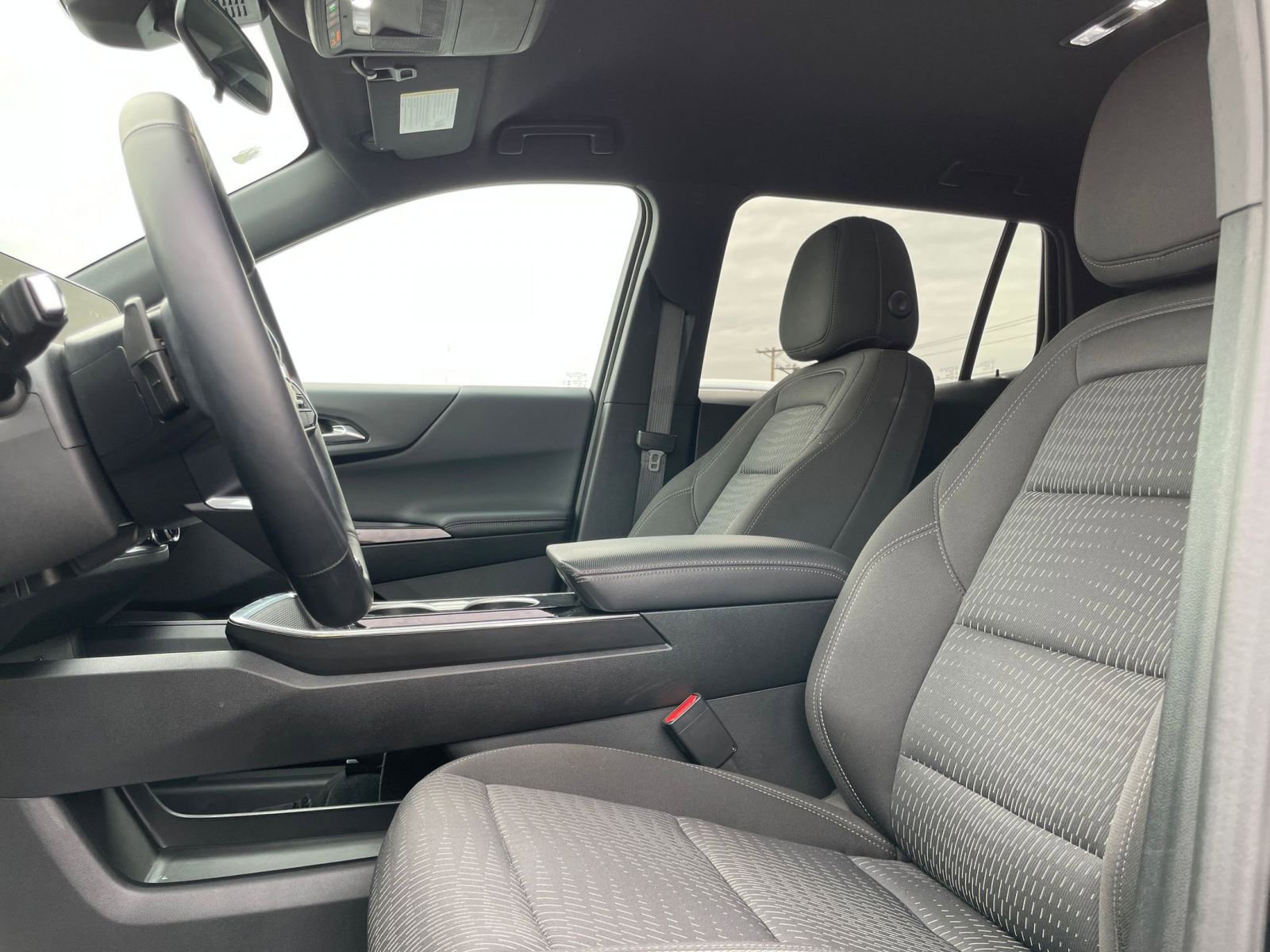 Used 2025 Chevrolet Equinox LT image 25