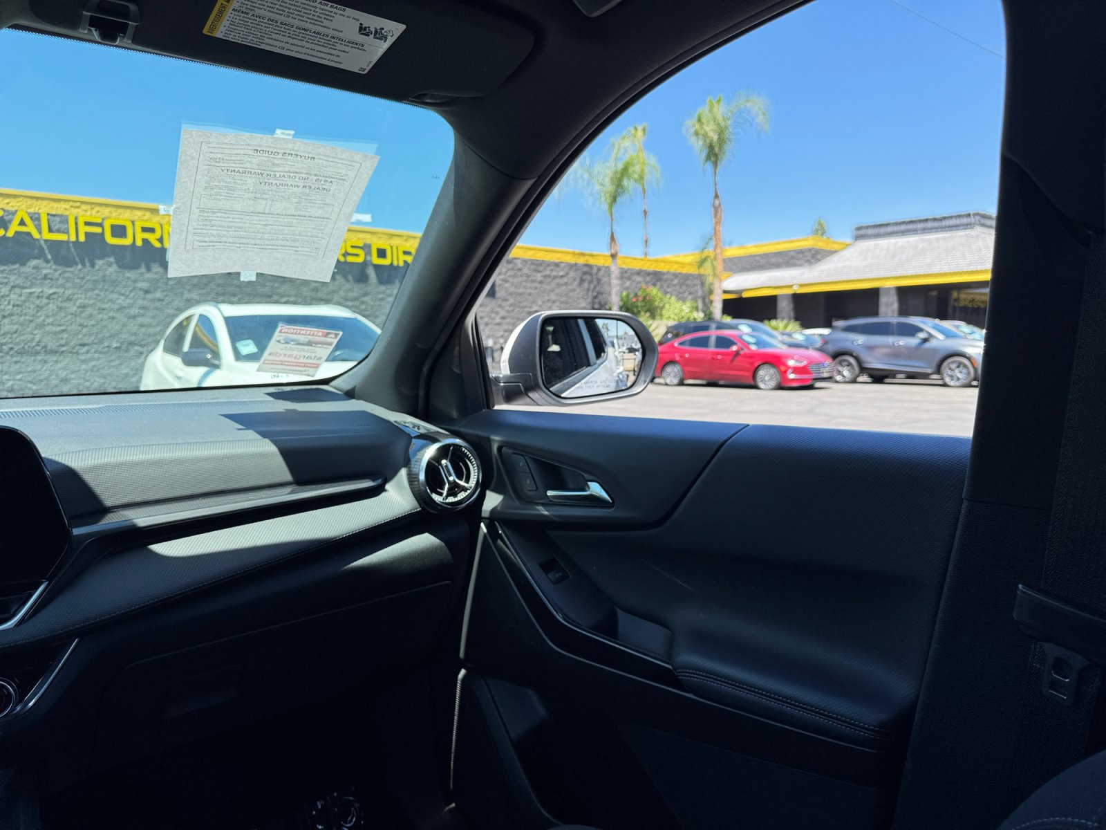 Used 2025 Chevrolet Equinox LT FWD image 22