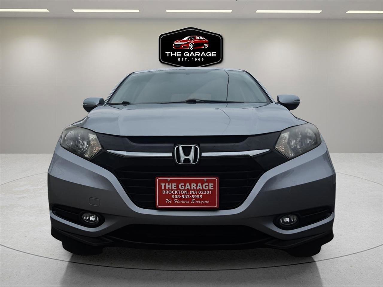 Used 2018 Honda HR-V EX image 2