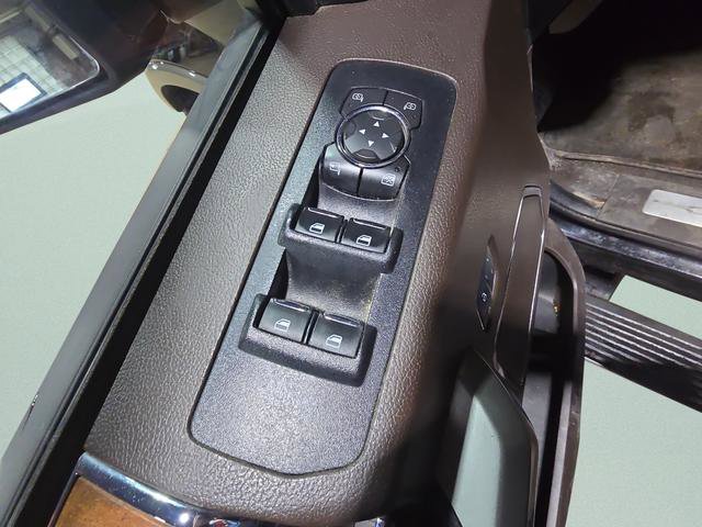 Used 2018 Ford F150 King Ranch w/ Equipment Group 601A Luxury image 27