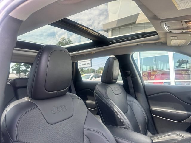 Used 2021 Jeep Cherokee Limited AWD/4WD image 4