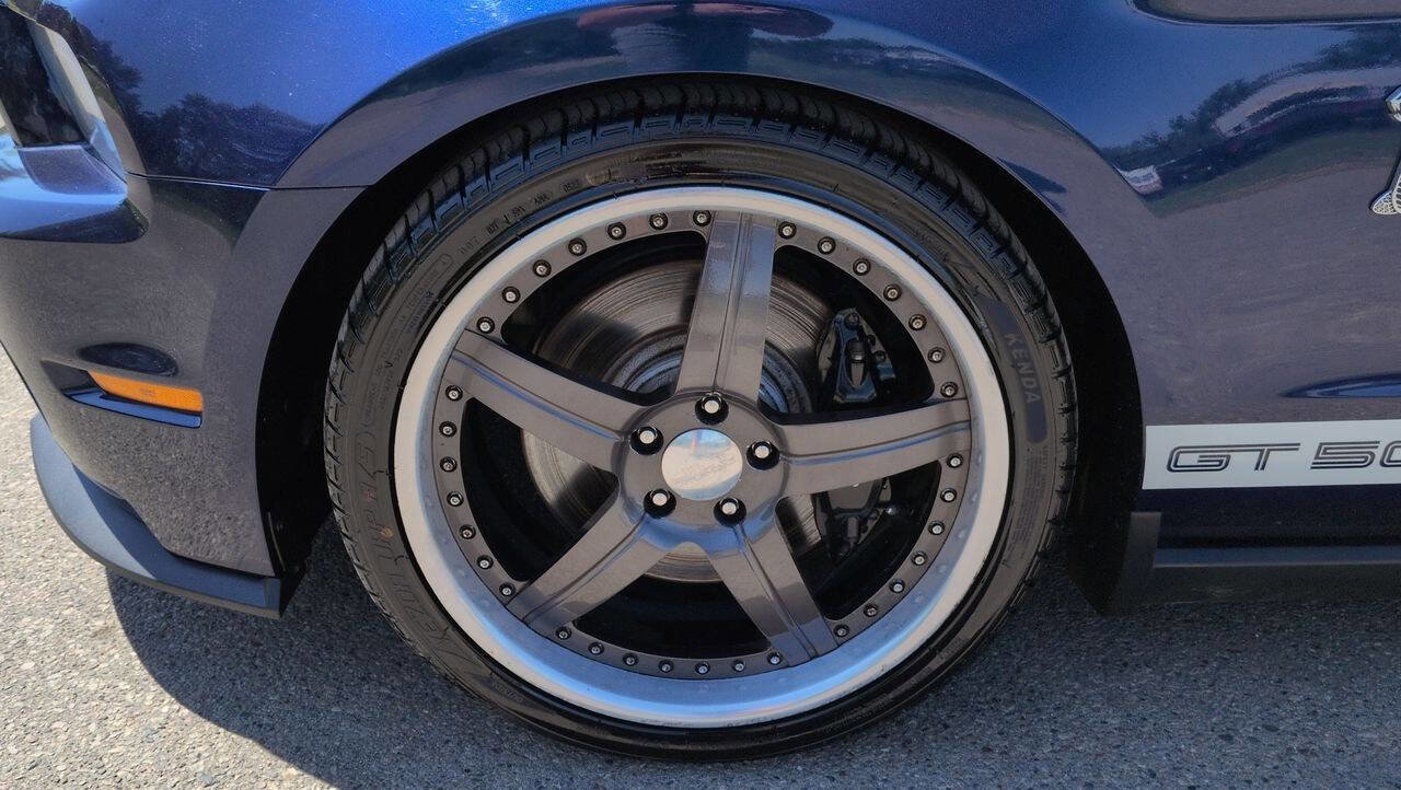 Used 2010 Ford Mustang Shelby GT500 image 29