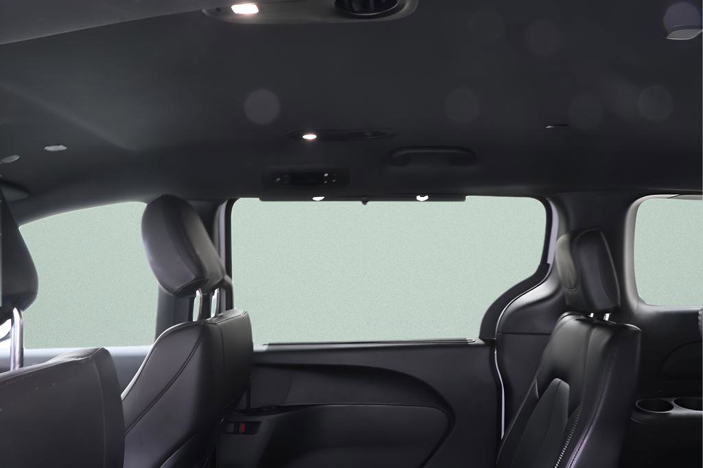 Used 2025 Chrysler Pacifica Select FWD image 30