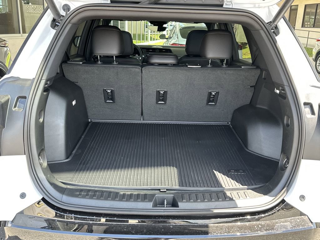 New 2026 GMC Terrain AT4 w/ Technology Package II image 31