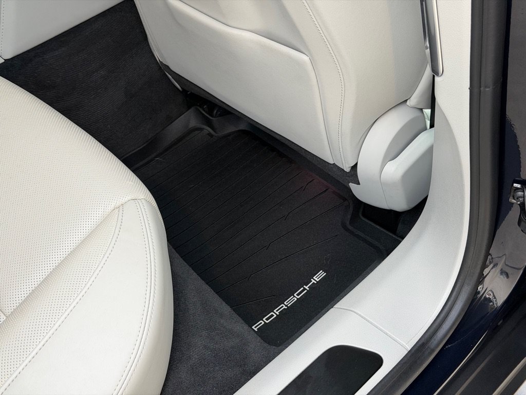 Used 2023 Porsche Panamera 4 Platinum Edition AWD/4WD image 84