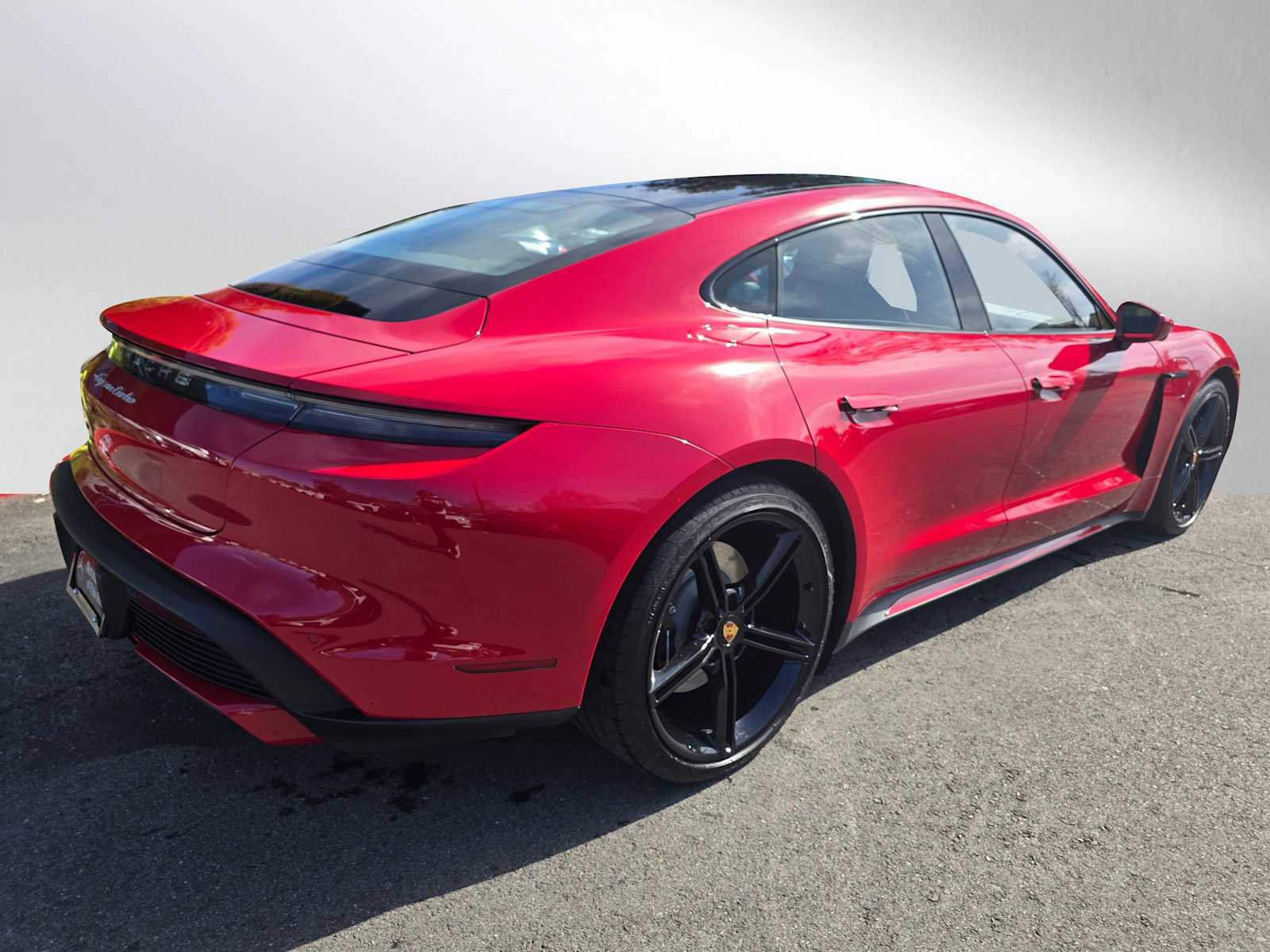 Used 2024 Porsche Taycan Turbo image 3