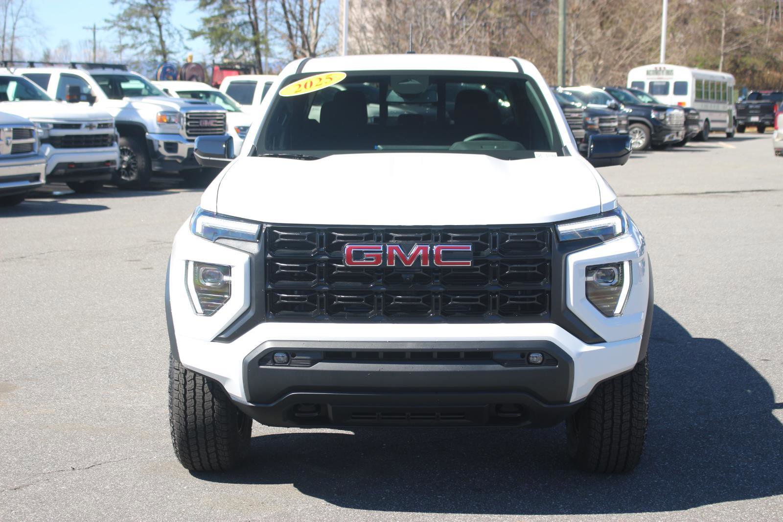 Used 2025 GMC Canyon Elevation w/ Convenience Package image 2
