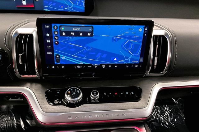 Used 2025 Ford Expedition Platinum image 31