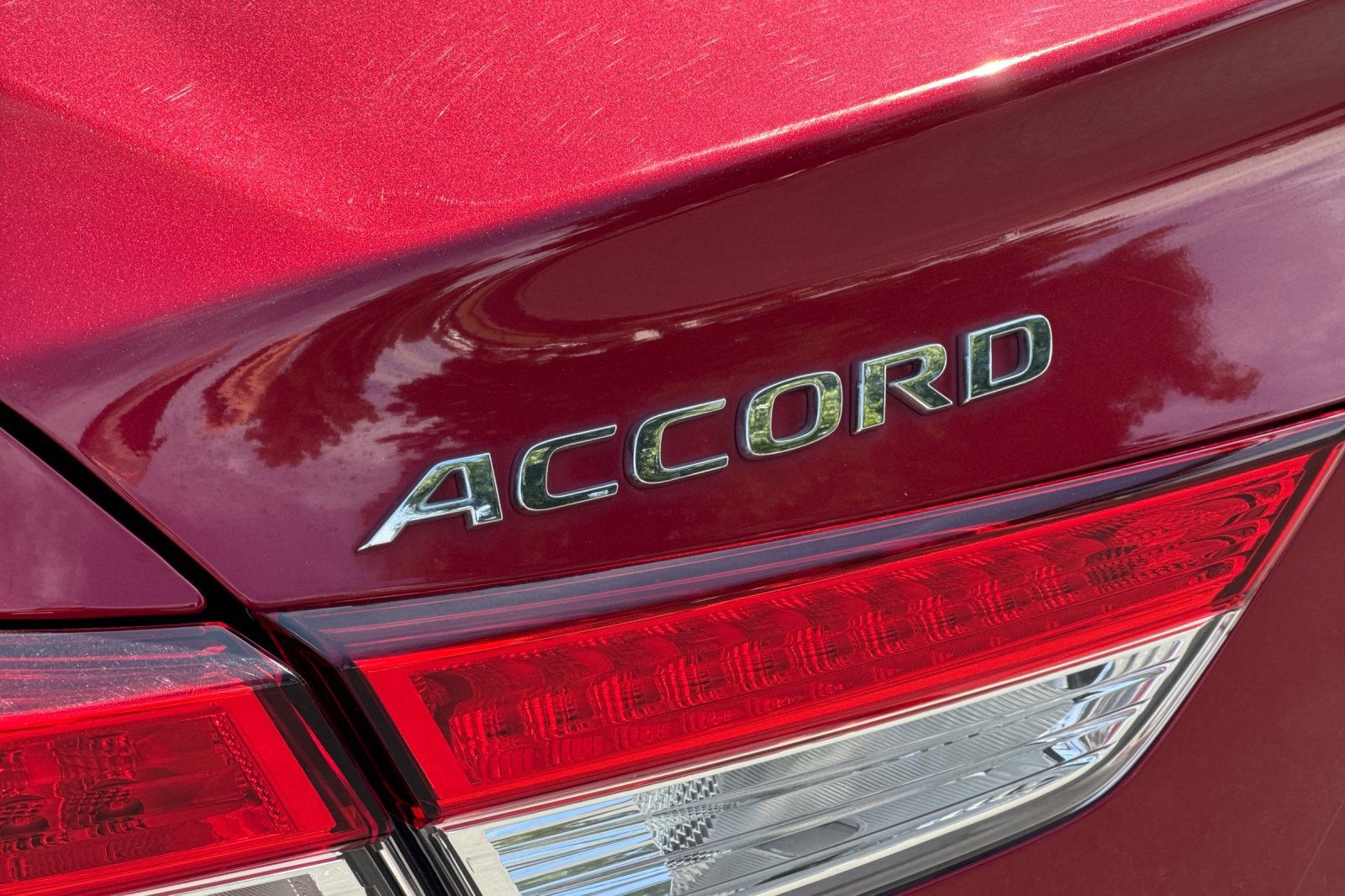 Used 2018 Honda Accord EX-L image 37