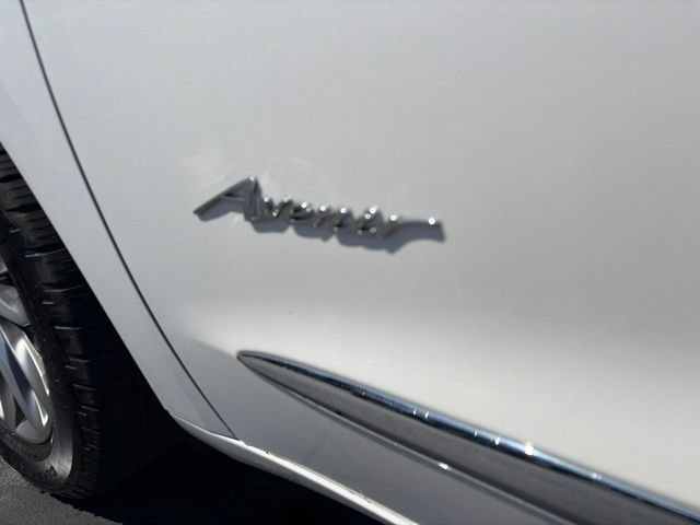 Used 2022 Buick Enclave Avenir w/ Avenir Technology Package AWD/4WD image 13