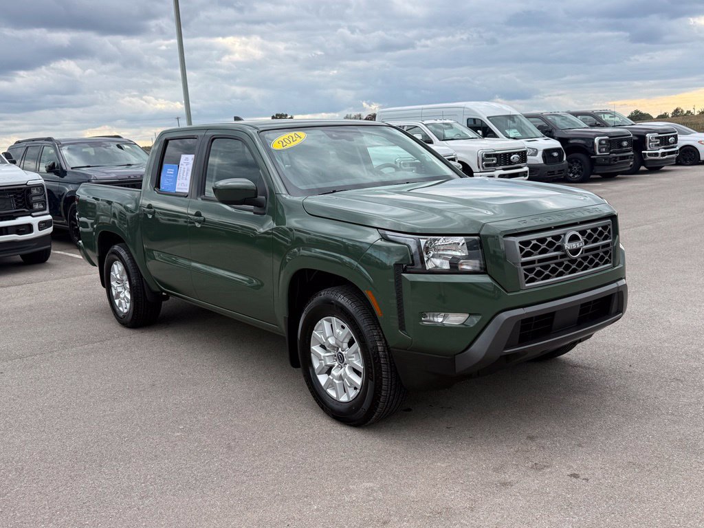 Used 2024 Nissan Frontier SV w/ SV Convenience Package RWD image 2