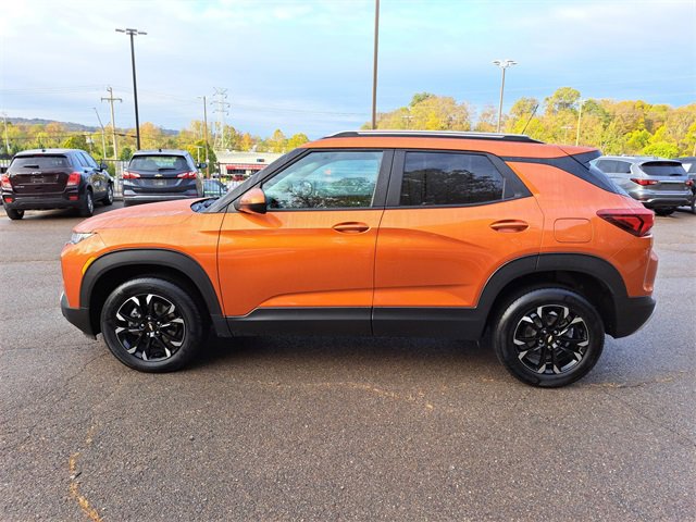 Used 2023 Chevrolet TrailBlazer LT w/ Convenience Package image 2