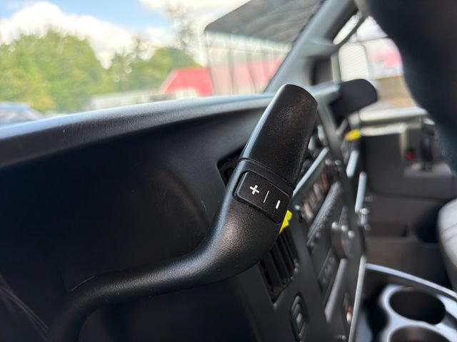 Used 2017 GMC Savana 2500 RWD image 21