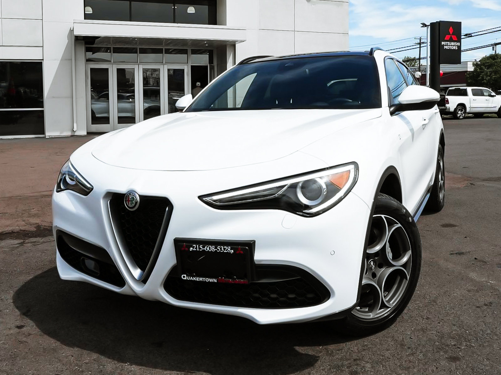 Used 2023 Alfa Romeo Stelvio Ti AWD/4WD image 51