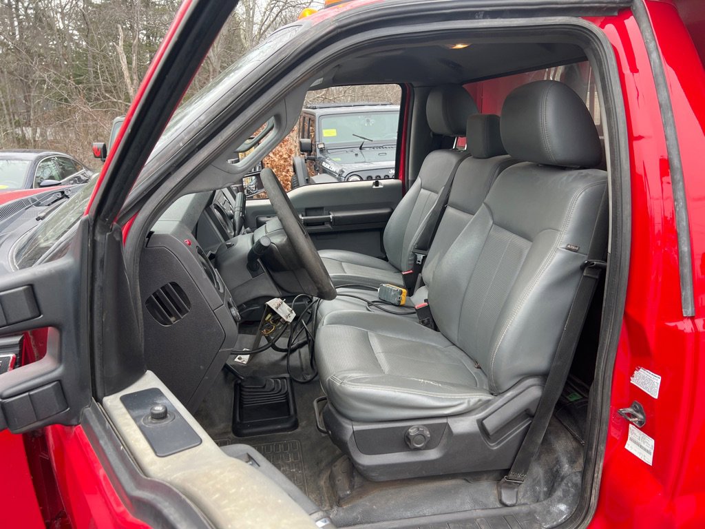 Used 2015 Ford F550 4x4 Regular Cab Super Duty image 29