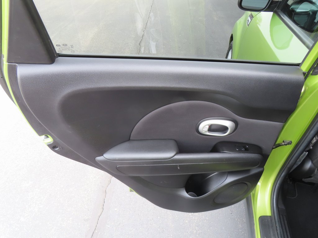 Used 2014 Kia Soul + image 21