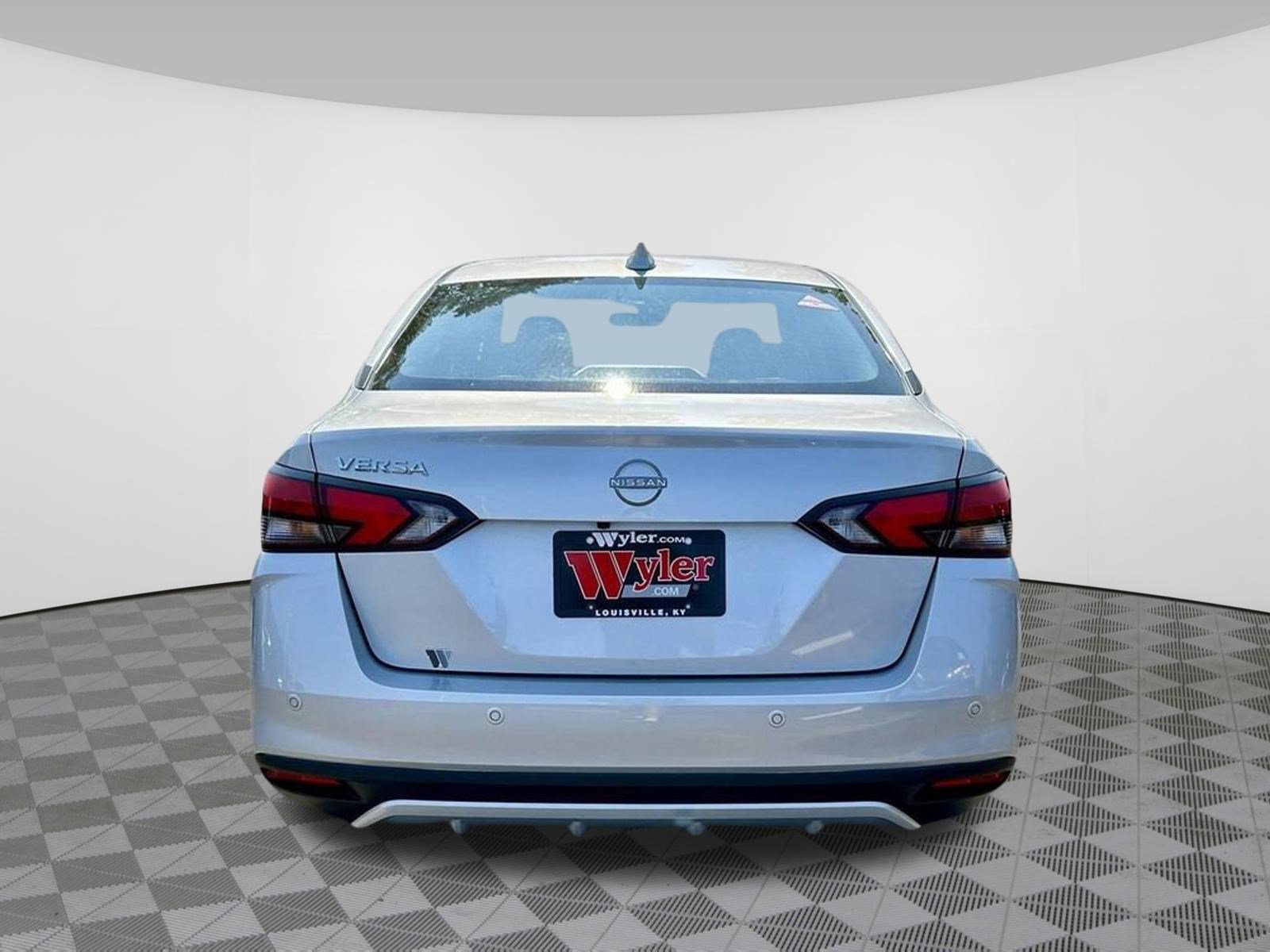 Used 2025 Nissan Versa SV w/ Trunk Package FWD image 12